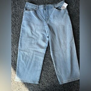 Gloria Vanderbilt Light Blue Denim Jeans capri - Amanda